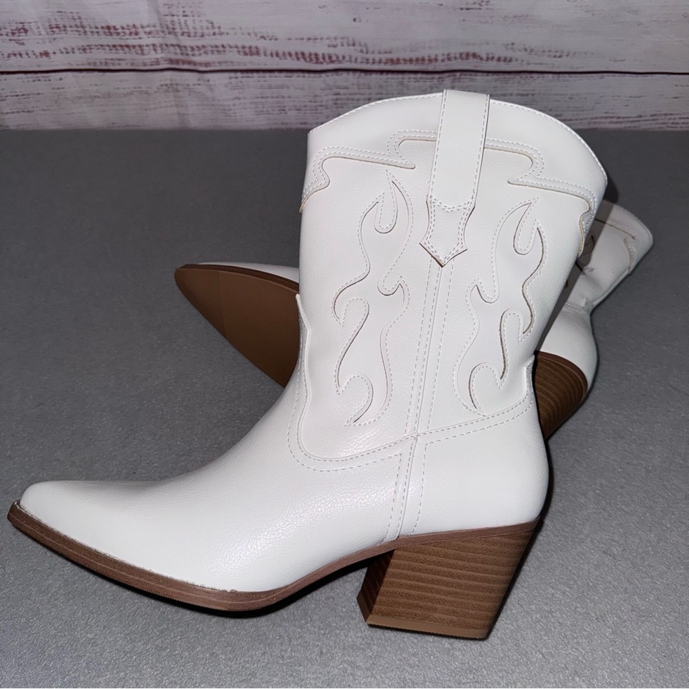 NWT White Daytona Western / Cowboy Point Toe Boot - Picture 9 of 12